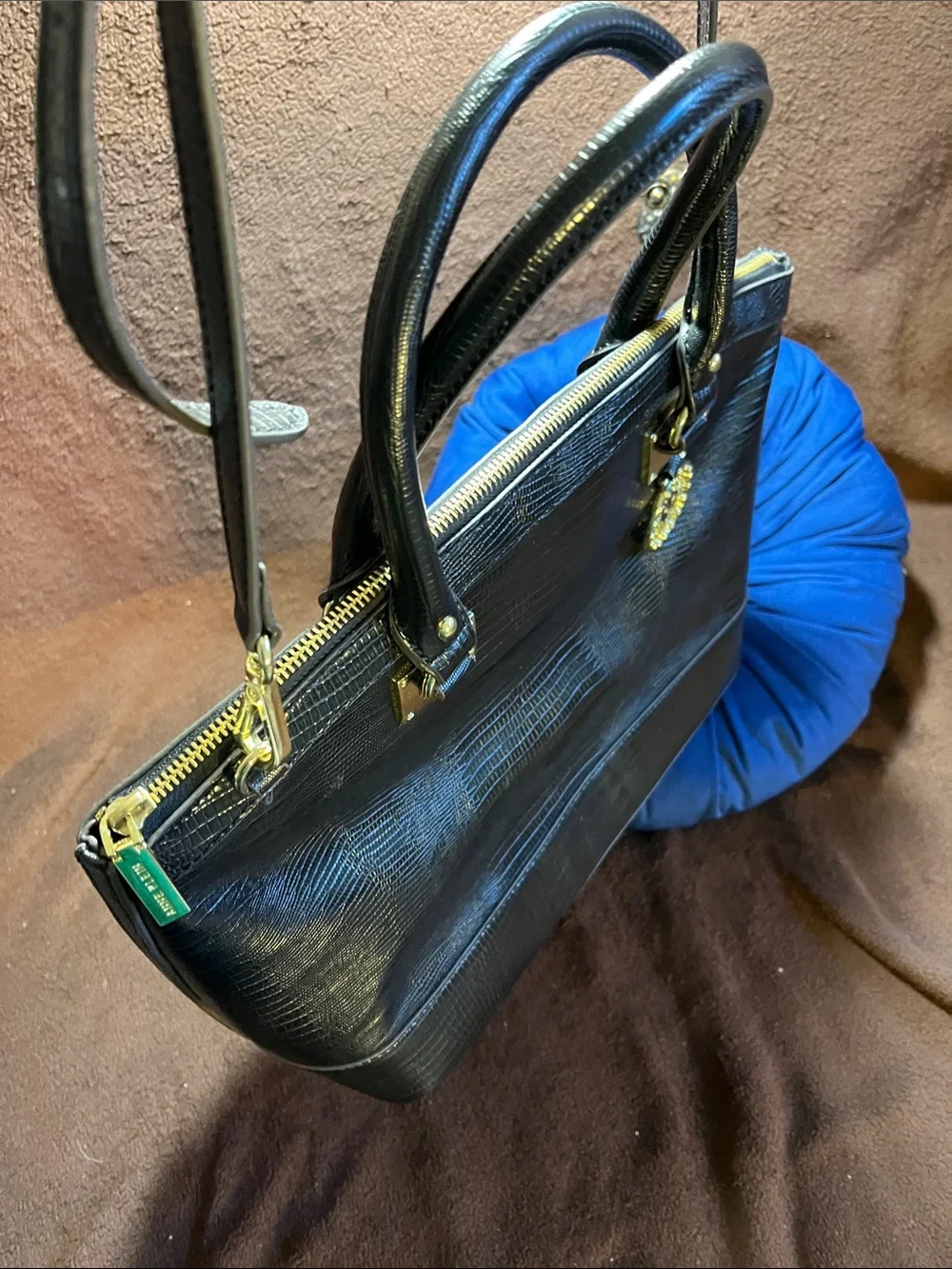 VINTAGE Anne Klein Black Croc-Embossed Satchel with Gold Hardware. (P57) - Picture 5 of 8